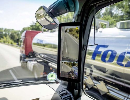 Los camiones Mercedes-Benz únicos en incorporar el retrovisor digital MirrorCam
